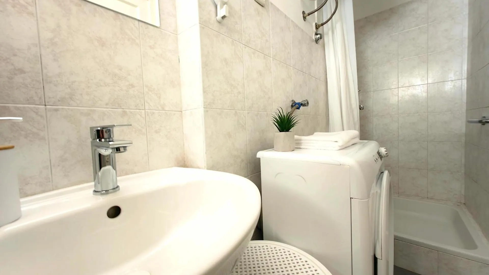 Apartment With Balcony In Split Kroatien