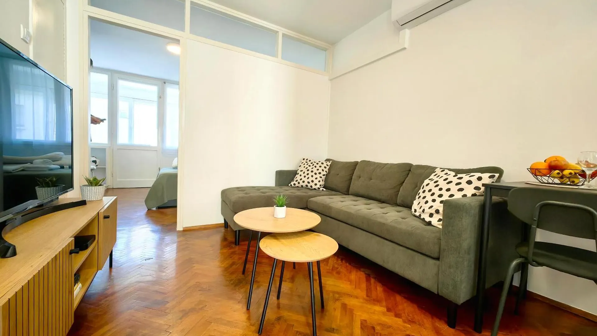 Apartment With Balcony In Split Croatia