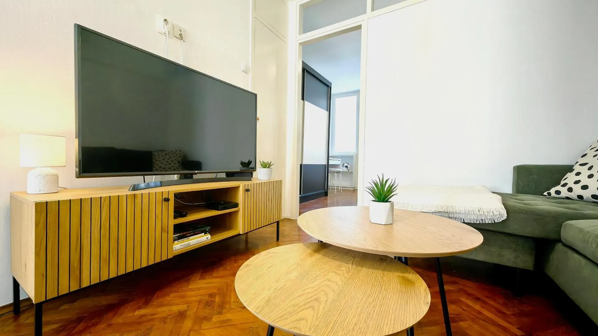 Apartment With Balcony In Split
